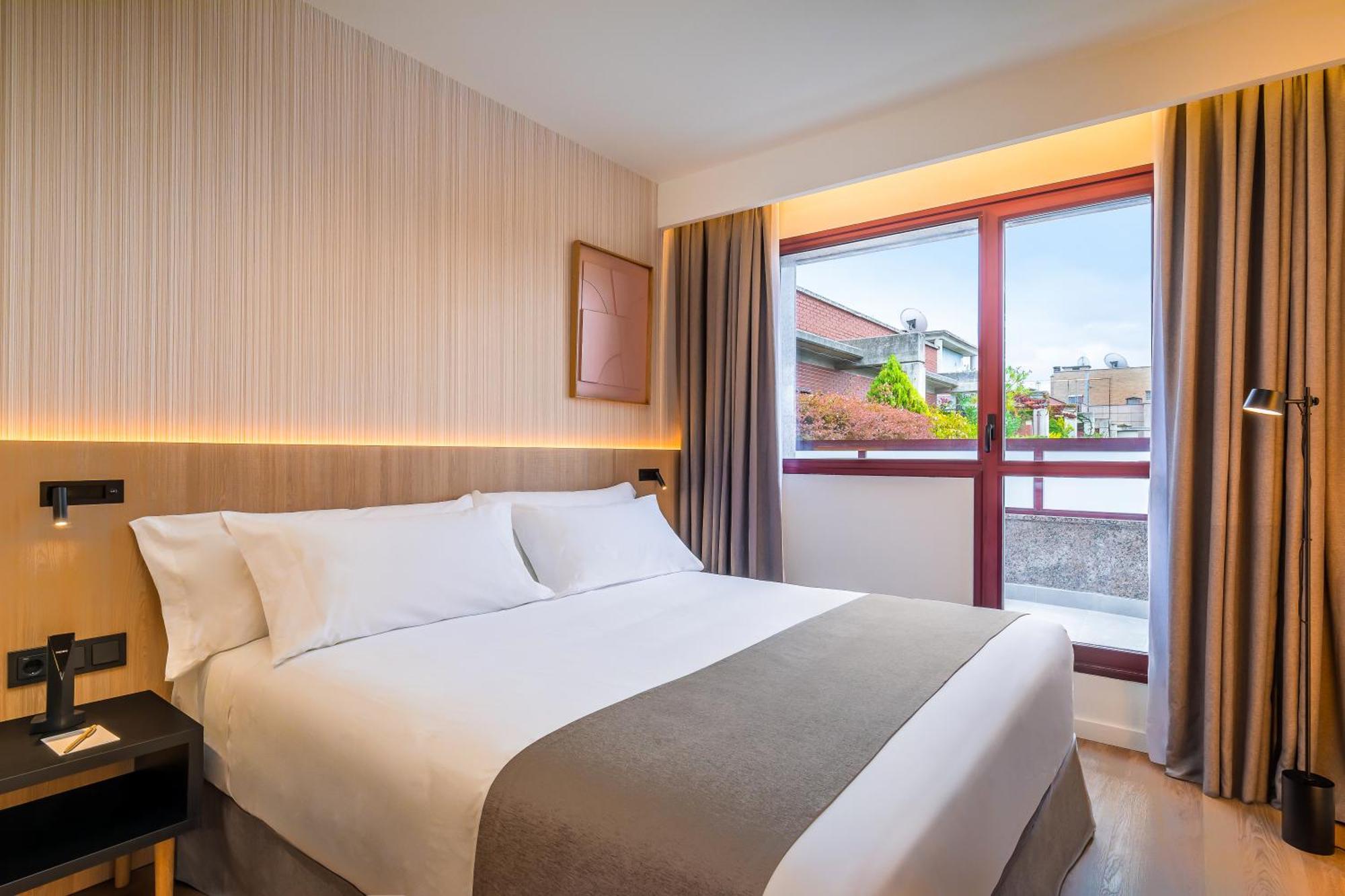 Occidental Pamplona Hotel Exterior foto