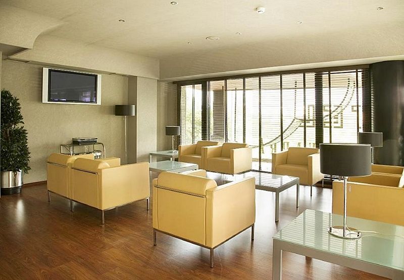 Occidental Pamplona Hotel Exterior foto
